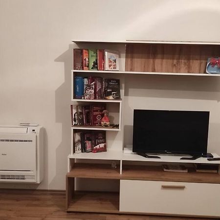 Modern Apartment In Tirana Buitenkant foto