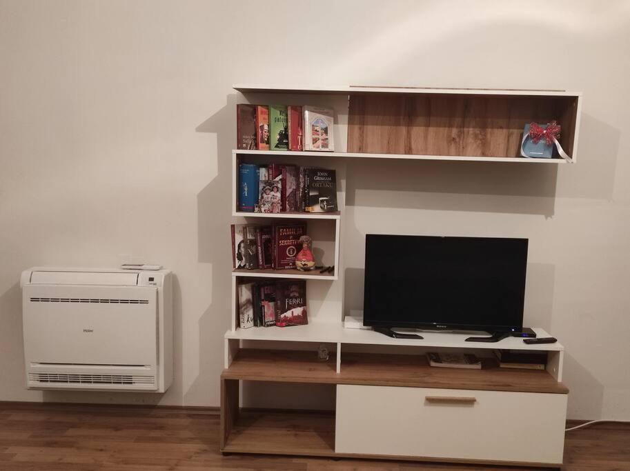 Modern Apartment In Tirana Buitenkant foto